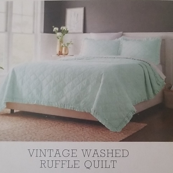 Threshold | Bedding | Vintage Washed Ruffle Quilt Threshold | Poshmark